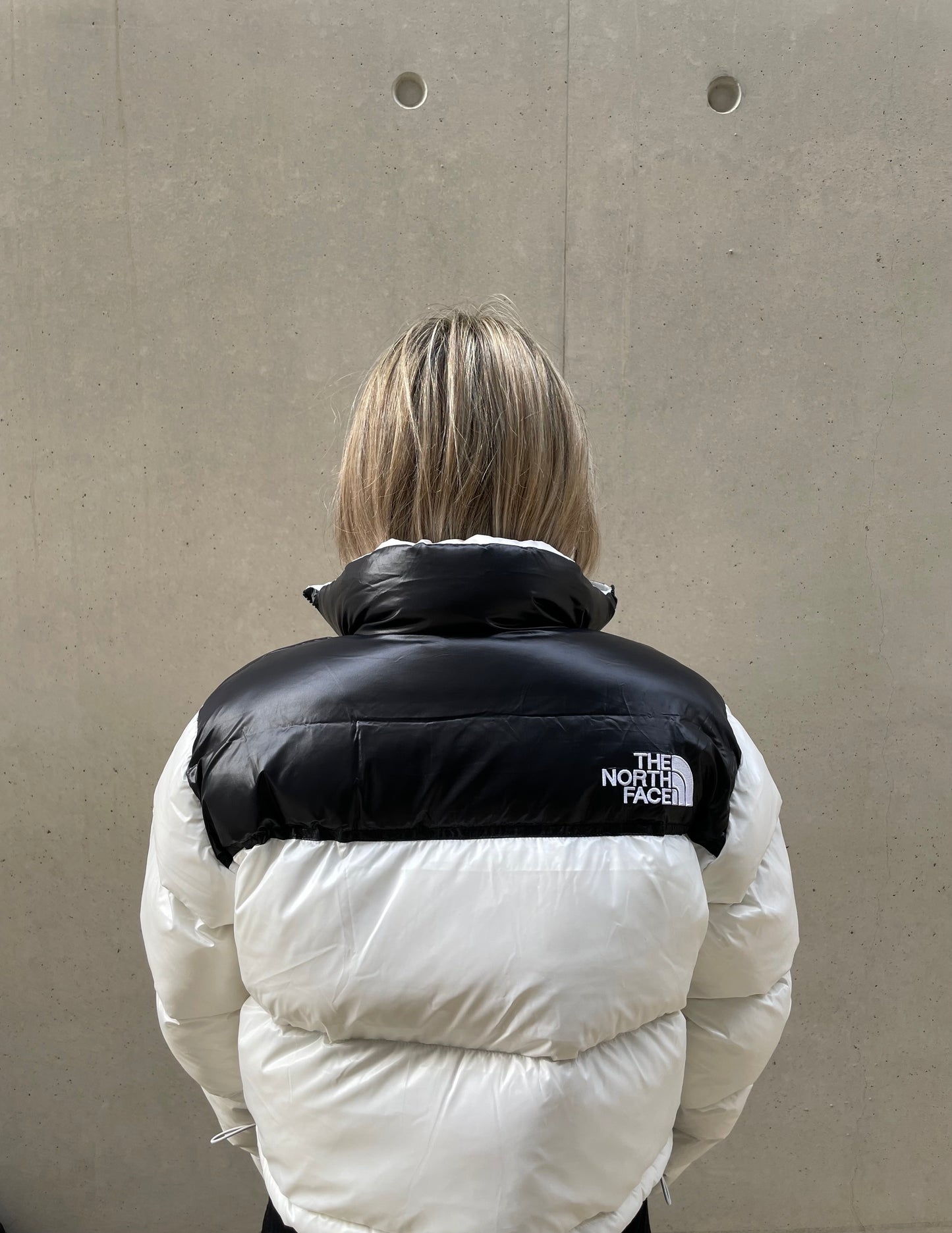 THE NORTH FACE WMNS NUPSTE CROPPED JACKET